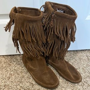 Minnetonka dark brown 3 layer boots size 9 worn once
